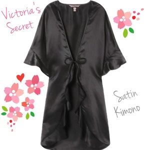 **PRICE DROP** Victoria’s Secret Silky Kimono